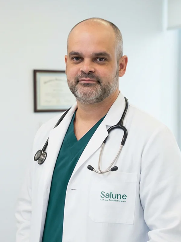 Dr. Leandro Souza de Moura — Fundador da Clínica Salune